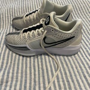 Nike Sabrina One ‘Magnetic’ basketball shoes